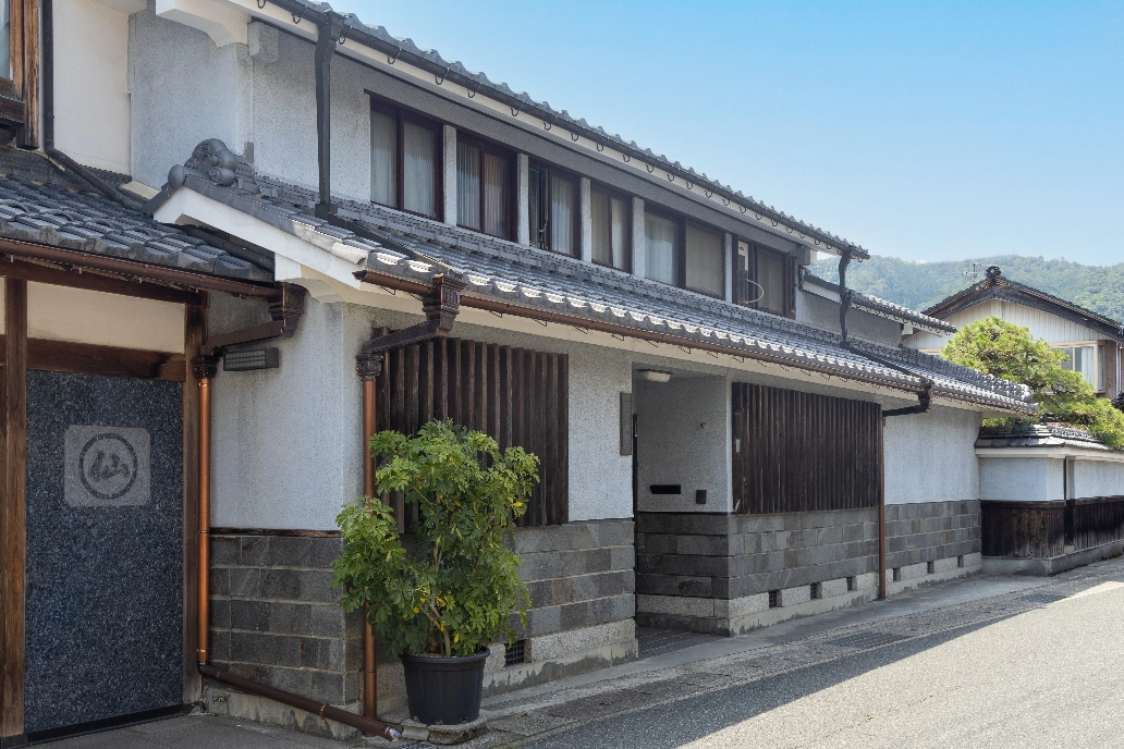 丸仙 岩滝の本社外観